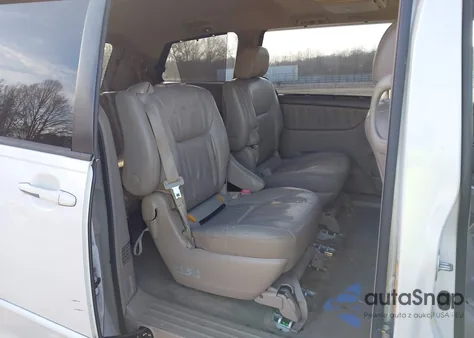 2005 Toyota Sienna Xle z USA, uszkodzony, nr VIN 5TDZA22C85S255409